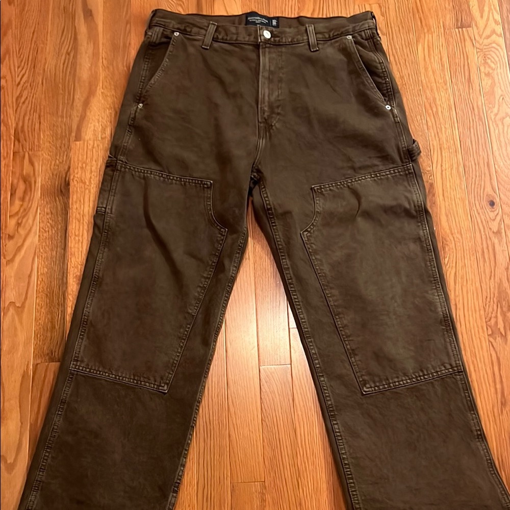 Abercrombie & Fitch Brown Chinos Durable and Stylish